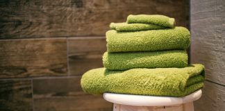 What Makes Hotel Towels So Absorbent?